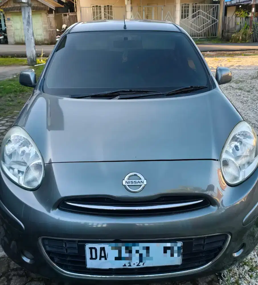 Nissan March MT