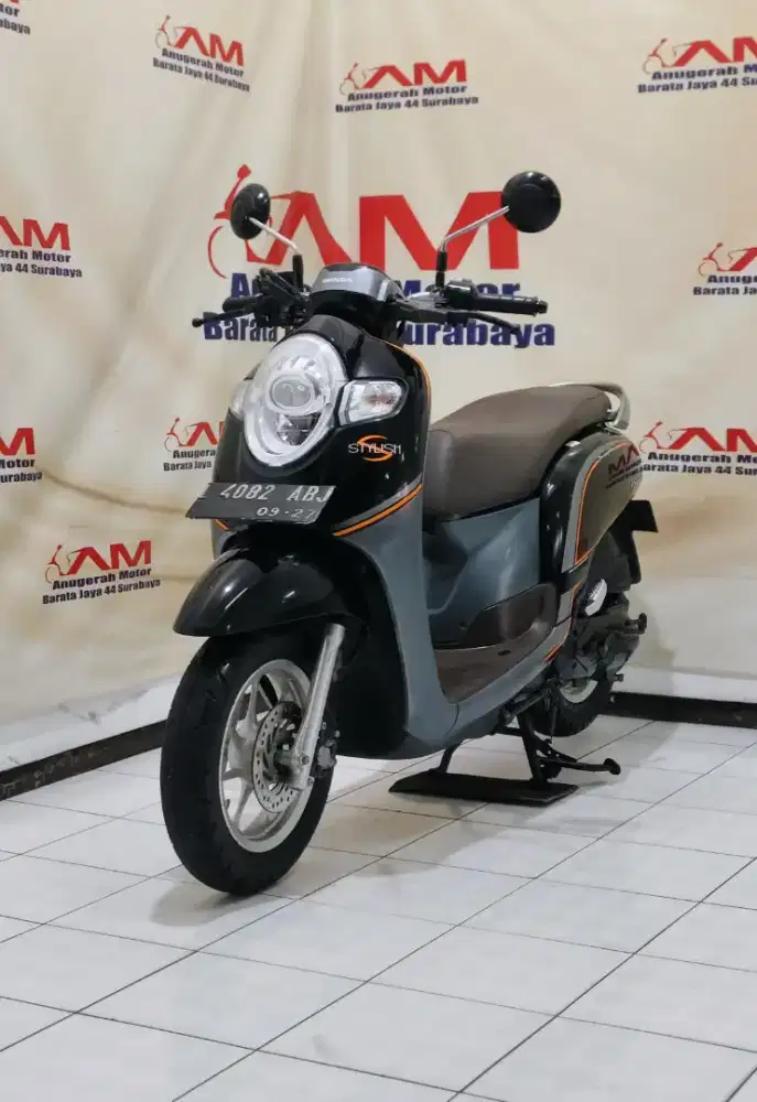 Am Barata #Honda Scoopy Stylish tahun 2017 warna hitam