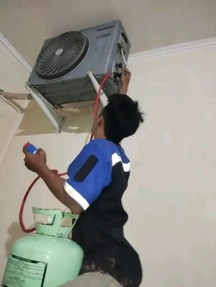 Service AC bongkar pasang AC