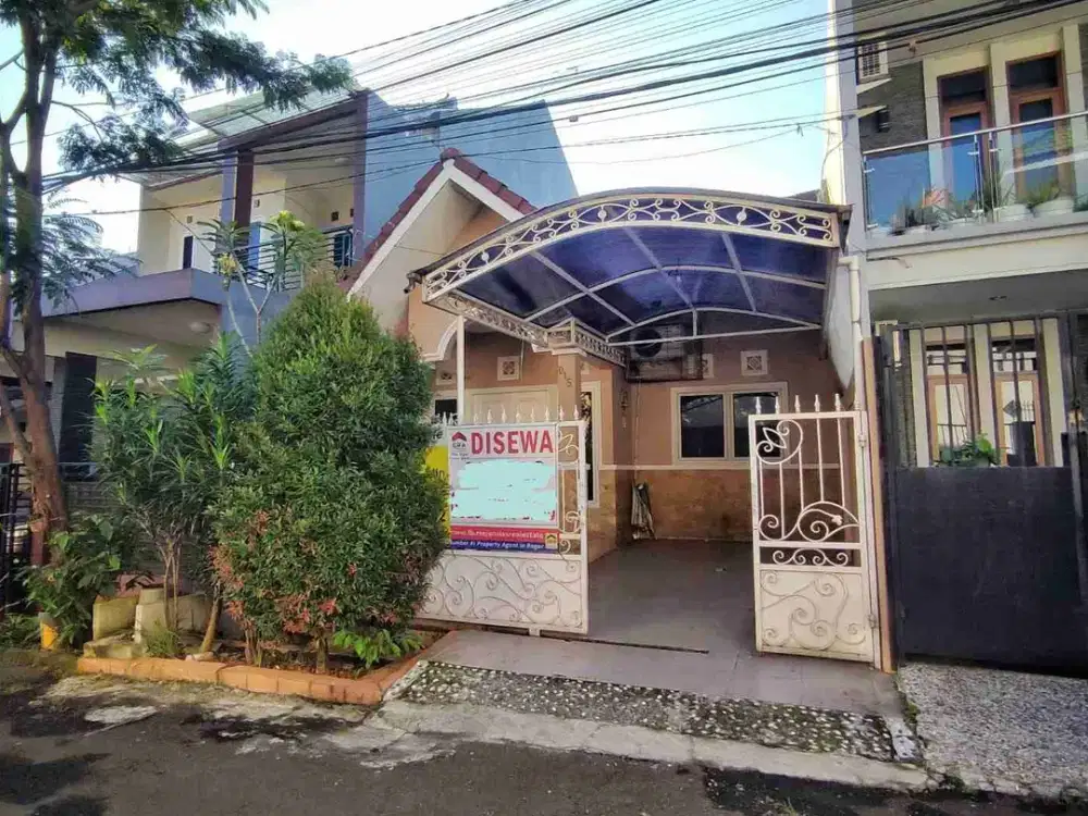*Disewakan: Rumah di Taman Padjajaran*
