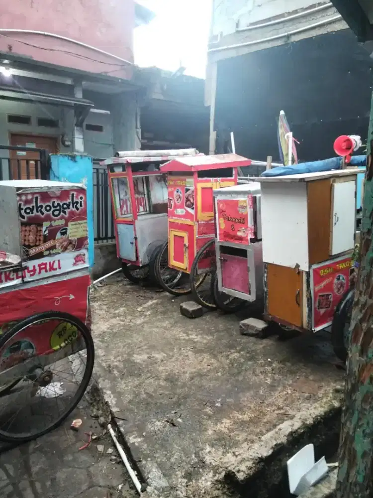 mencari orang buat pedagang kelililing
