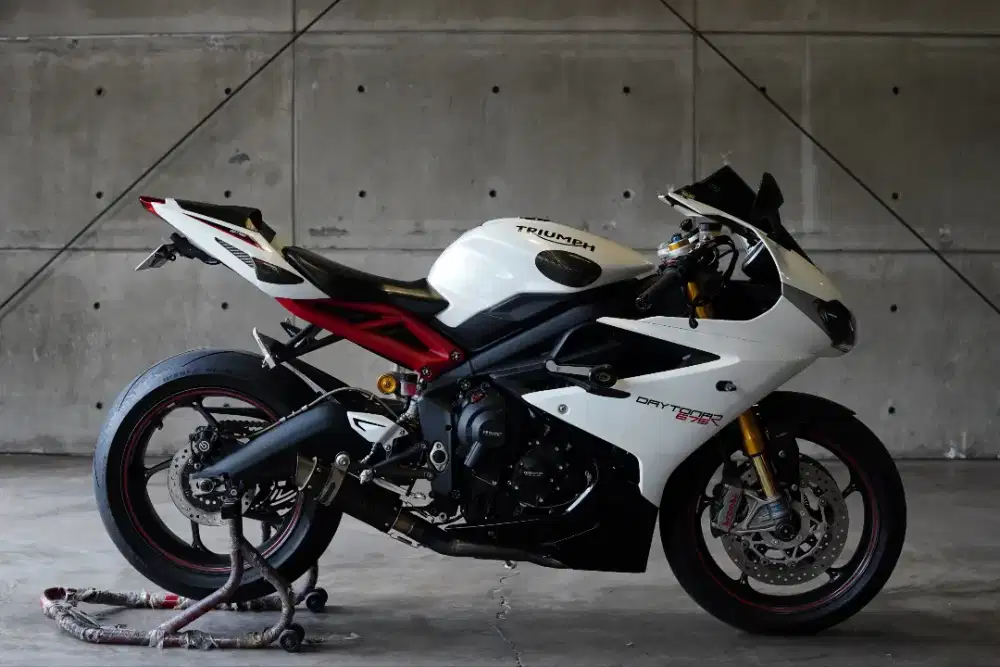 Triumph Daytona 675R Nik 2014/2017 Full Paper ATPM (D)