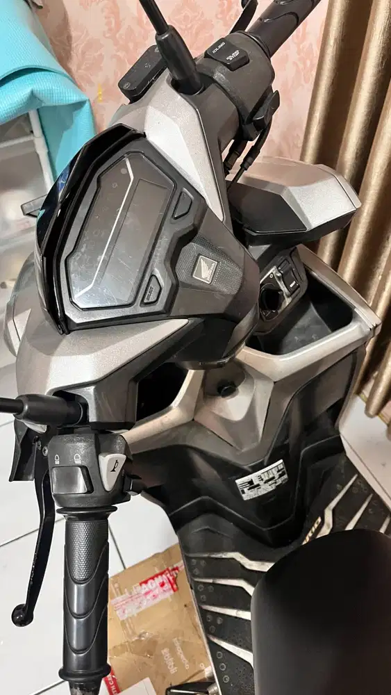 Jual Honda Vario 150cc tahun 2019 warna silver pajak hidup