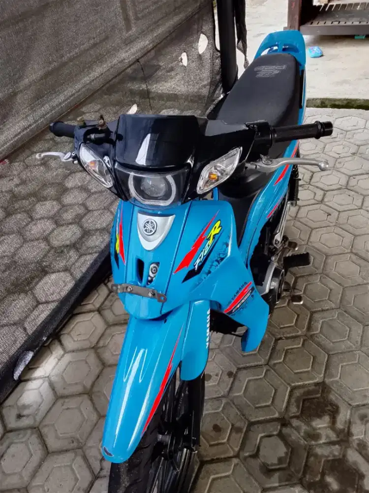Yamaha F 1 ZR Tahun 2003