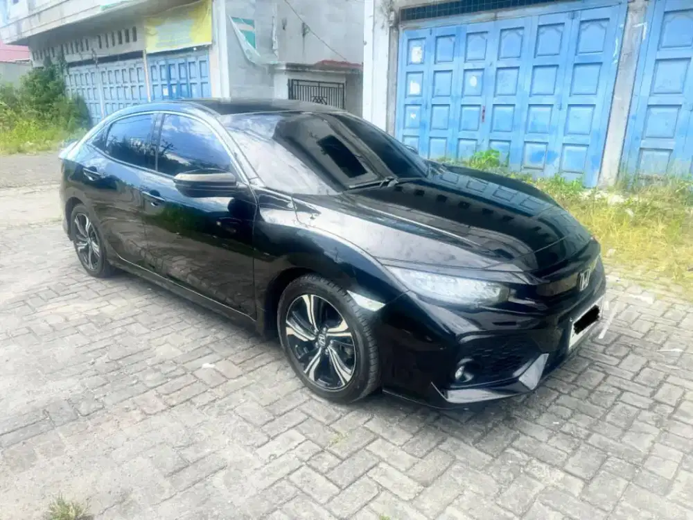 Honda civic  1.5 turbo Heatch back