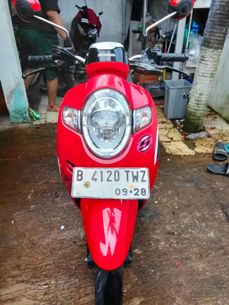 HONDA SCOOPY CBS ISS 2018 MESIN OK