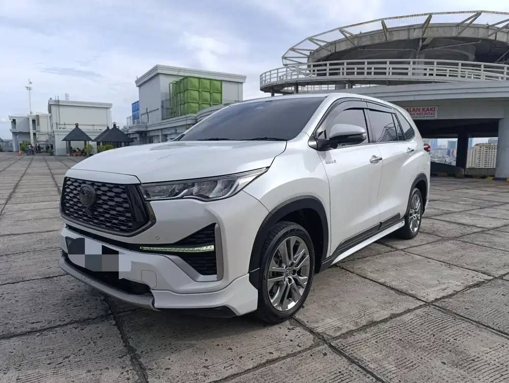 CAKEPP!! TOYOTA KIJANG INNOVA ZENIX Q CVT TSS HYBRID MODELISTA