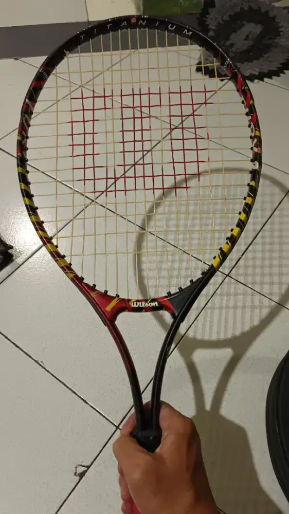 Raket tenis Wilson fury