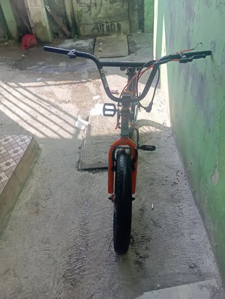 Di jual sepeda BMX merek EXOTIC