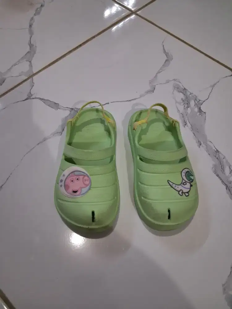 Preloved Havaianas Clog Pig Citronella hijau size 25-26