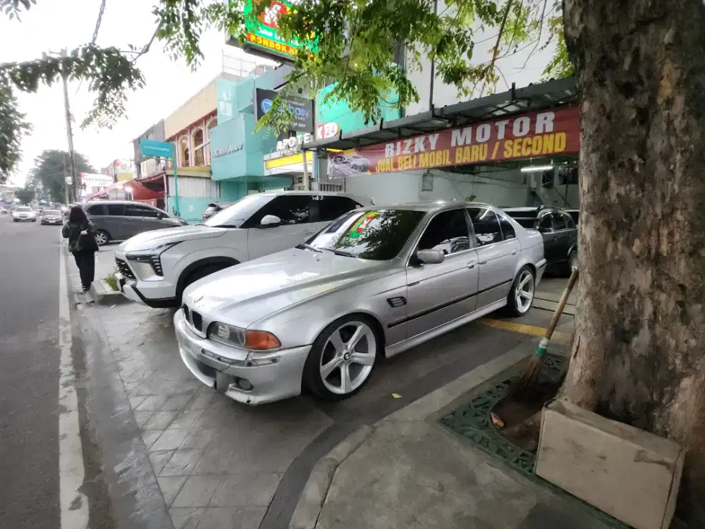 Bmw 528i E39 automatik istimewa 1999