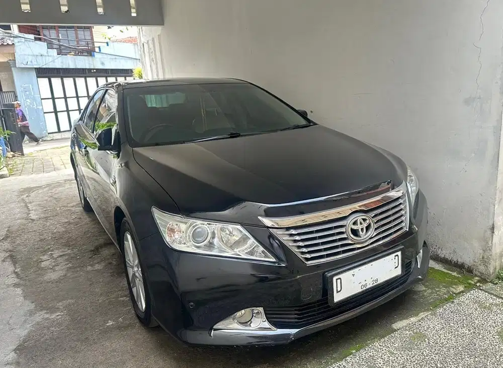 Toyota camry V 2.5 2014