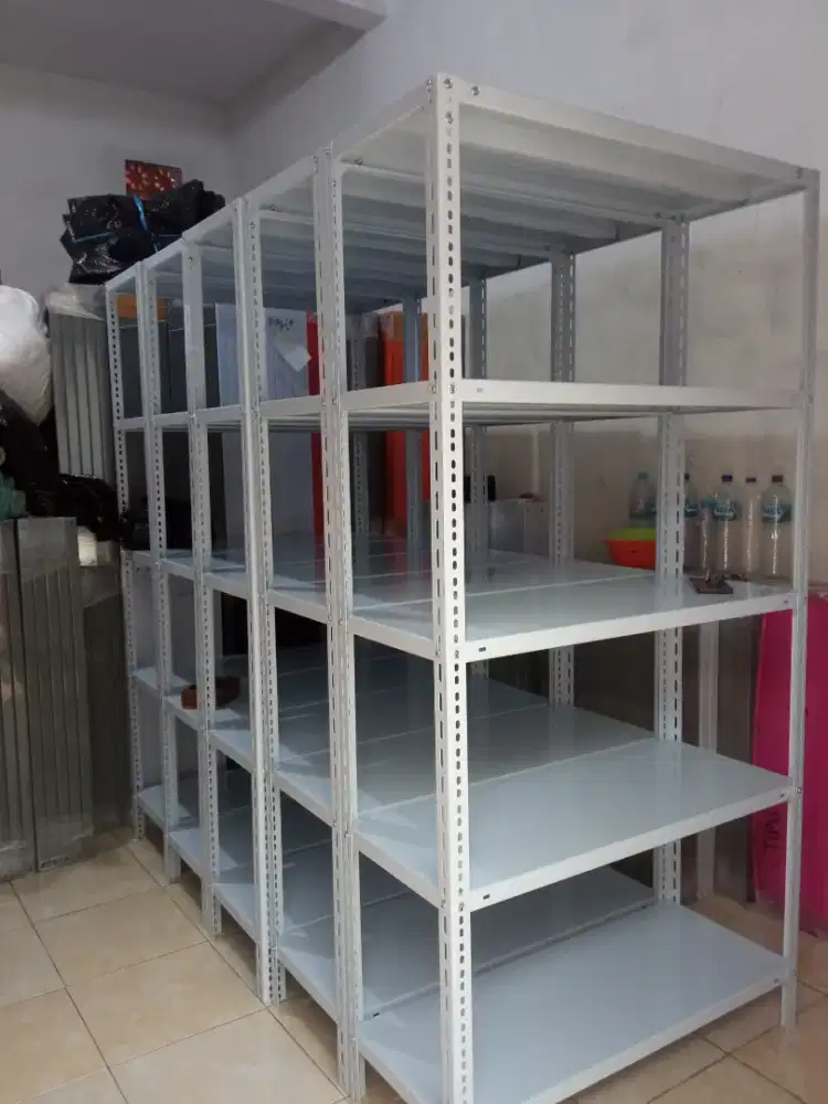 Rak besi rak buku rak gudang