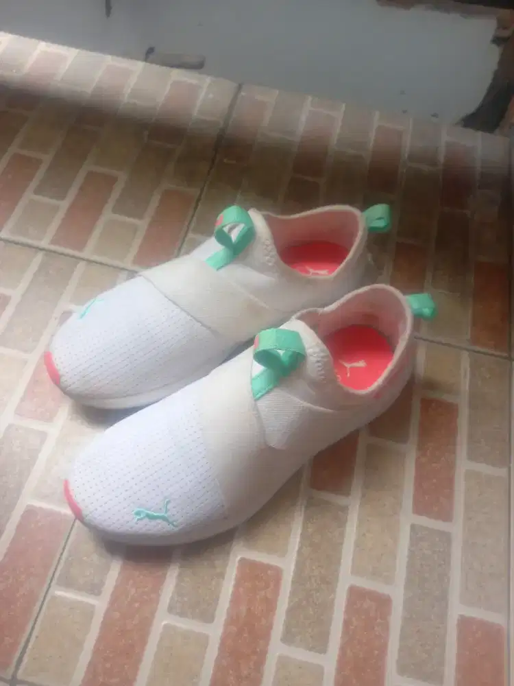 Sepatu puma ori