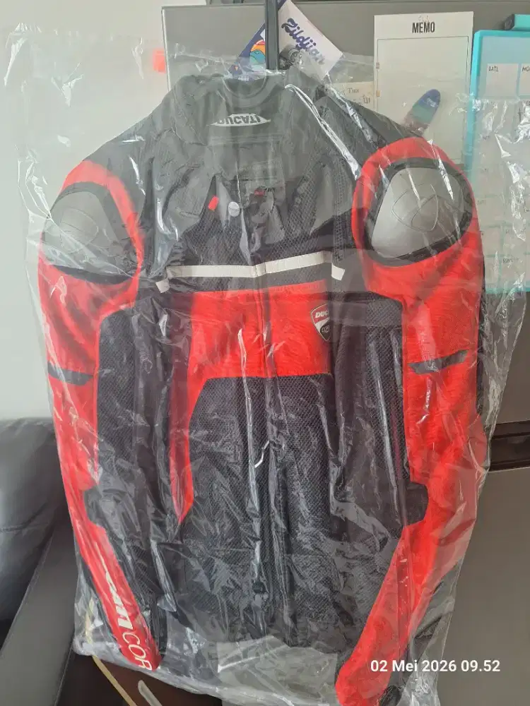 Jaket Dainese ducati size 52