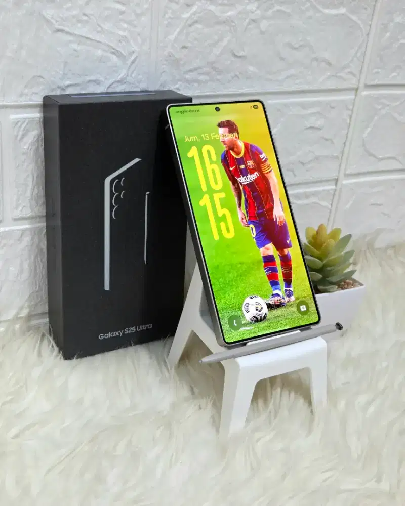 Galaxy S25 Ultra 1000GB Hitam Mulus Mantap