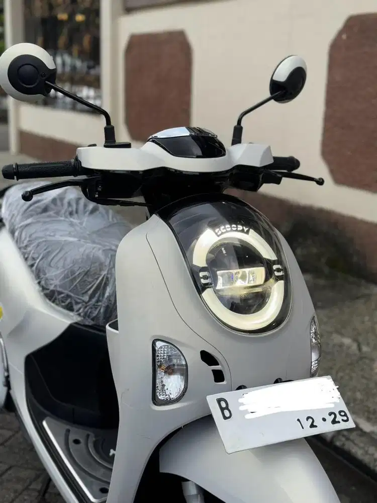 KM 800! SCOOPY PRESTIGE 2024 PAJAK BULAN 12-2025 W PUTIH FAVORIT
