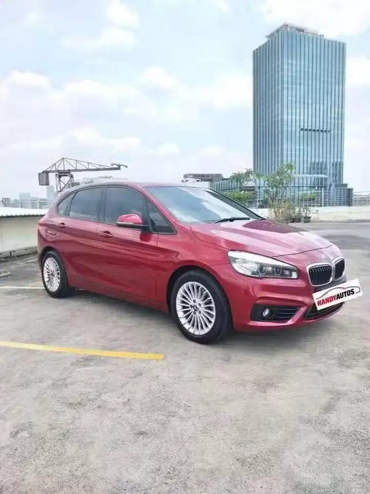 BMW 218i Tahun 2015 Automatic Merah Metalik