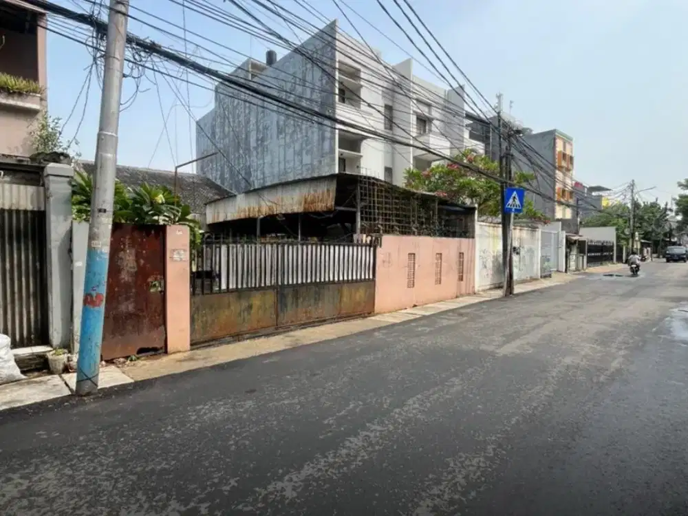 RUMAH LAMA HITUNG TANAH PRIME AREA TANJUNG DUREN COCOK : KOST, CO-LIVING, MINIMARKET