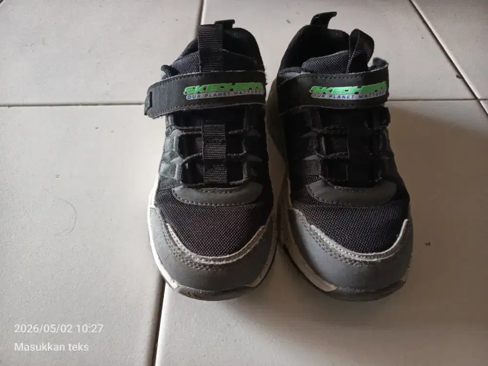 Sepatu olahraga anak kualitas original