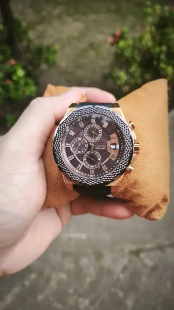 Jam tangan guess pria original