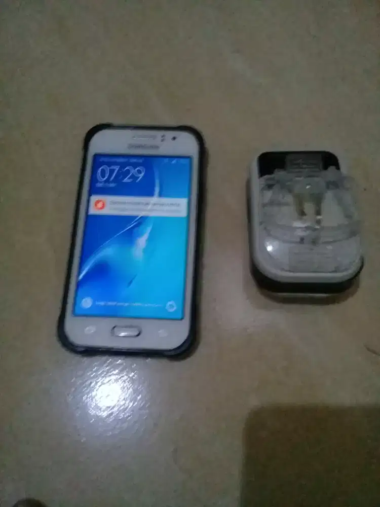 Samsung j1 ace batangan