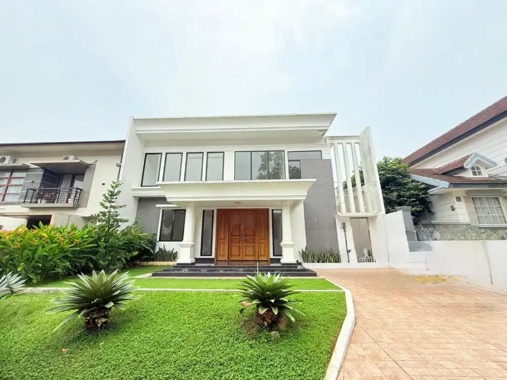 Rumah Kawasan Terdepan Sentul City Hanya 4 Menit Ke Exit Tol Sentul Selatan, Taman Depan dan Belakang!
