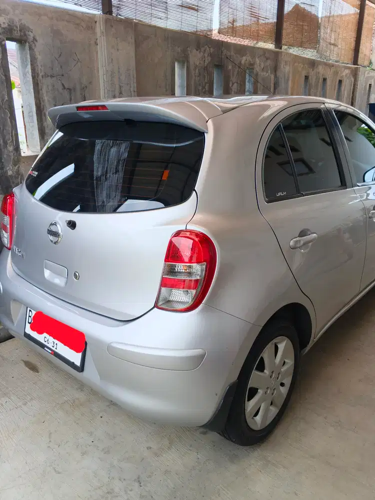 Nissan March 2011 Bensin