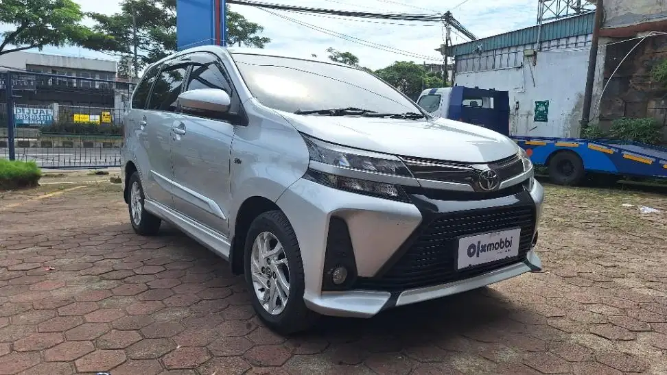 DP MURAH Toyota Avanza 1.3 Veloz Bensin-AT 2020 Silver CFFRB