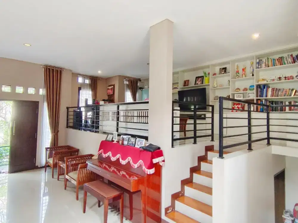 Dijual Rumah Strategis Dekat Pasar Modern di Sektor 9 Bintaro Lr-9793