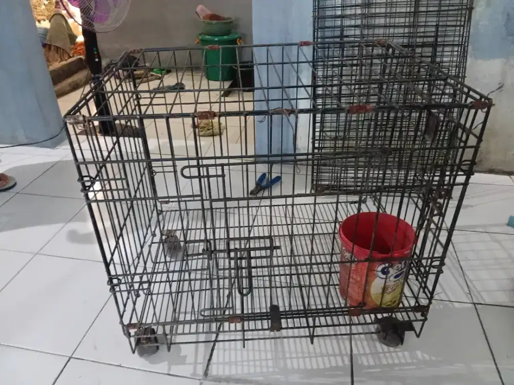 KANDANG BESI OCKTAGON TEBAL ADA WADAH BAWAH