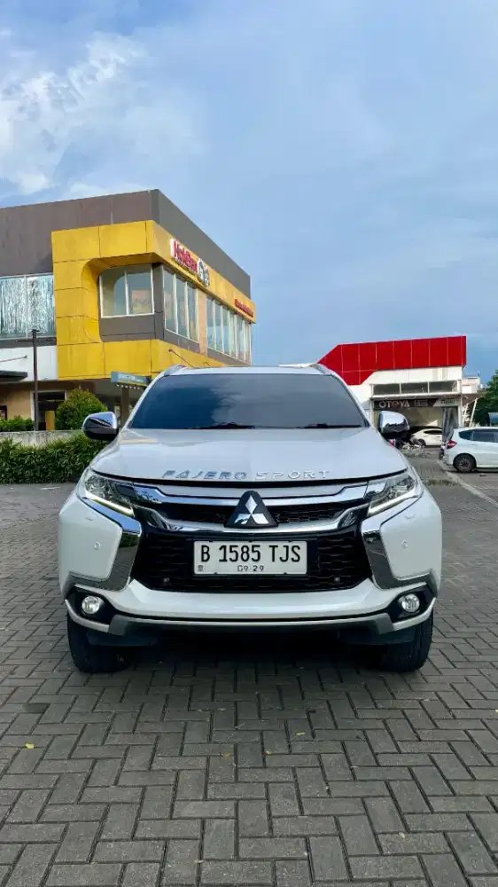 Mitsubisi pajero Dakkar AT 2019 Putih