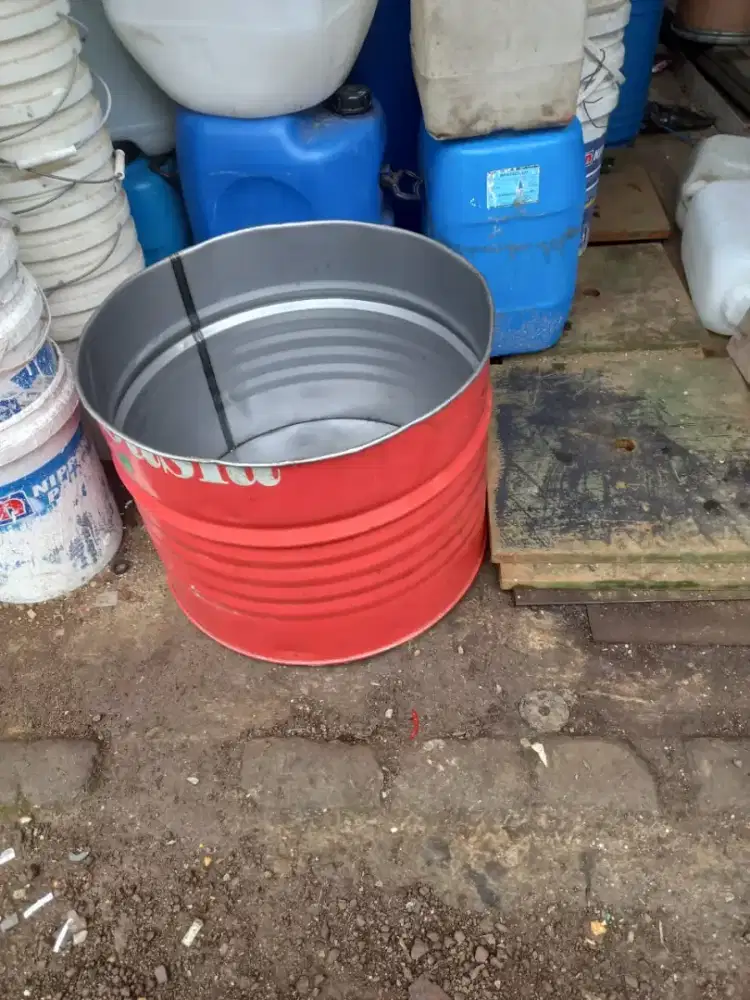 Drum besi sepotong