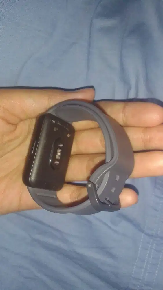 Galaxy fit 3 with charging/no box
