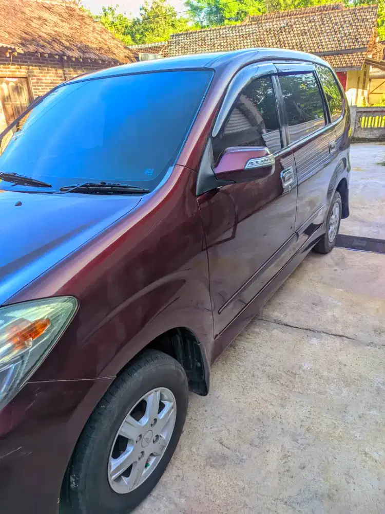 Daihatsu Xenia Li deluxe