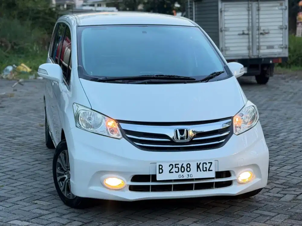 HONDA FREED 1.5 E PSD 2013 AC DOBEL MATIC