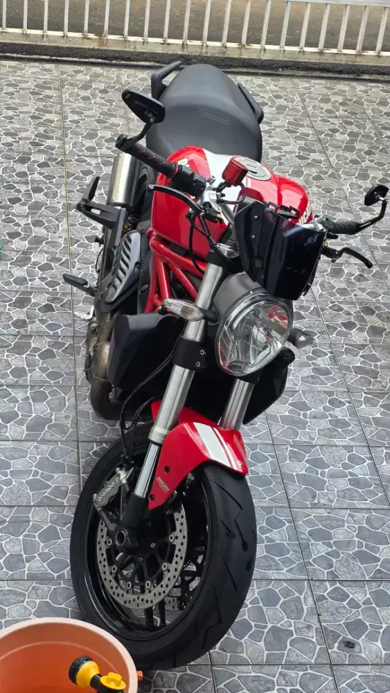 Ducati monster 821