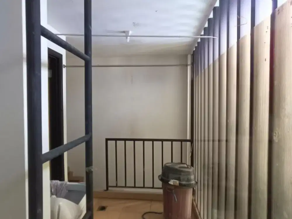 Rumah 5 Kamar Legalitas SHM Semi Furnished Siap Huni di Bintaro Tangsel