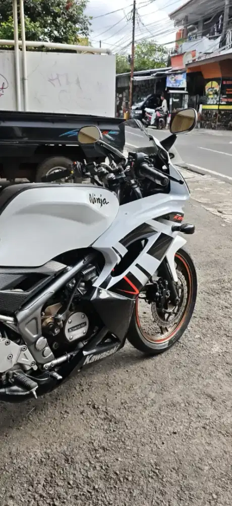 Kawasaki Ninja RR New SE 150 Putih