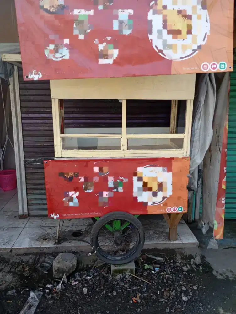 Grobak bekas sempol ayam
