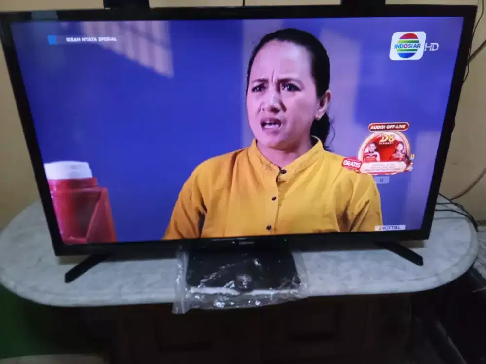TV DIGITAL SAMSUNG 32 INCH NORMAL MULUS PLUS REMOTE ORI & ANTENA BARU