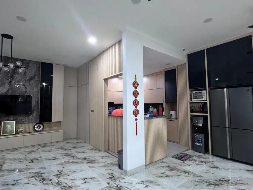 Rumah 4 Lantai Cluster Crystal Gading Serpong, Tangerang