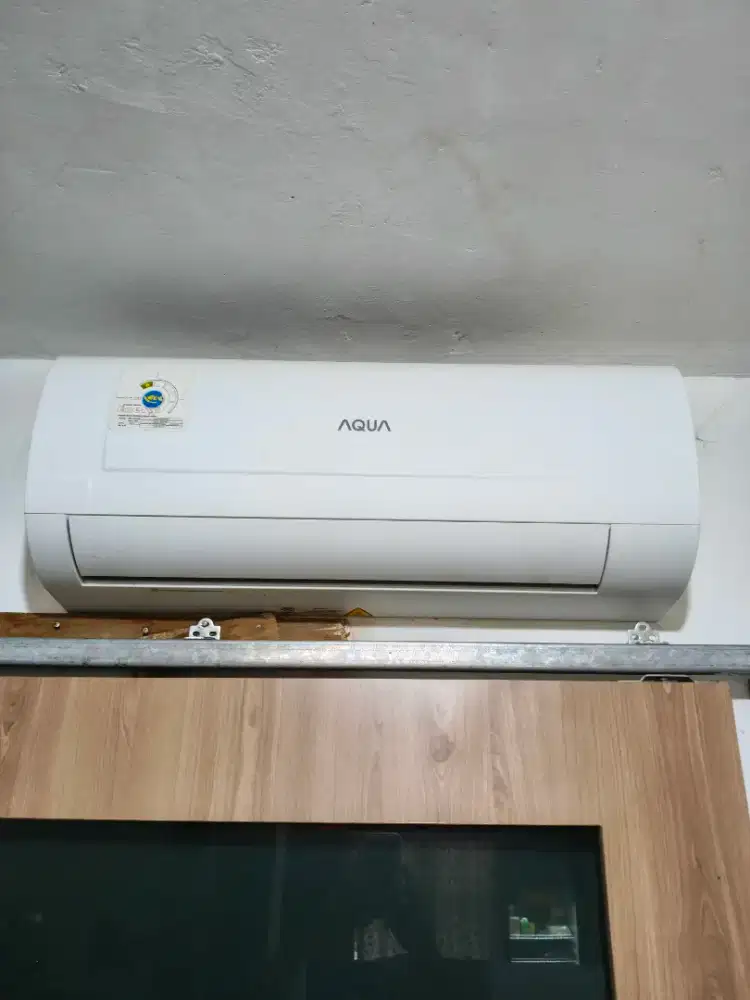 AC 1 PK Merek AQUA Low watt