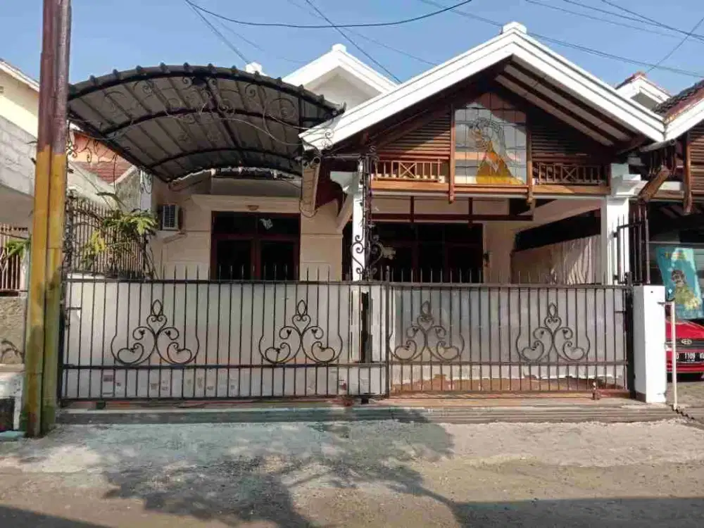 Rumah Terawat Dalam Komplek Lokasi Strategis Di Arcamanik AH.Nasution