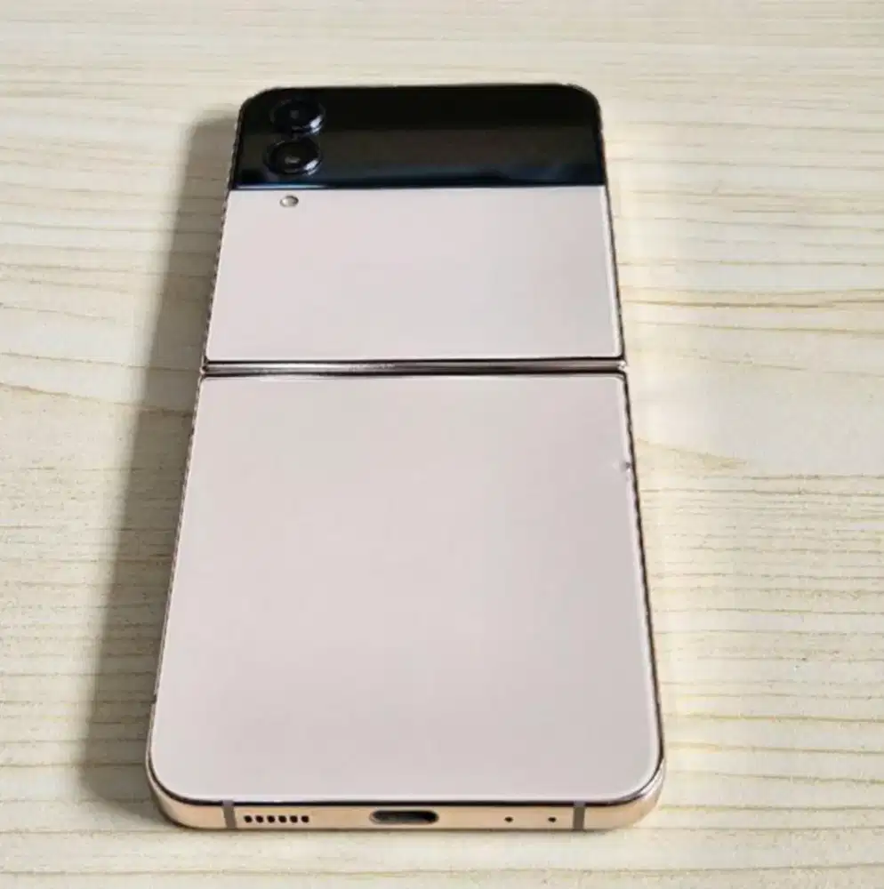 Samsung Galaxy Z Flip4 Ram 8Gb/128Gb lengkap