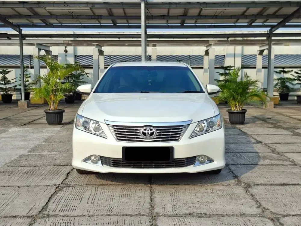 Toyota  Camry 2.5 V Automatic 2013
