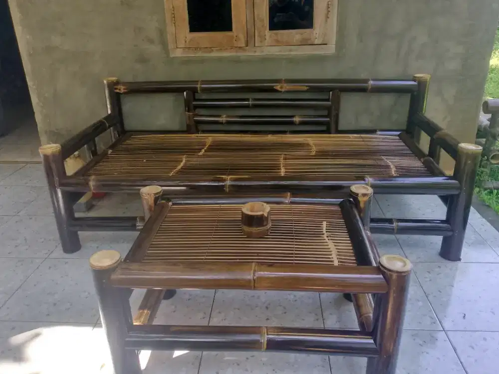 Bale Plus Meja Asli bambu Hitam