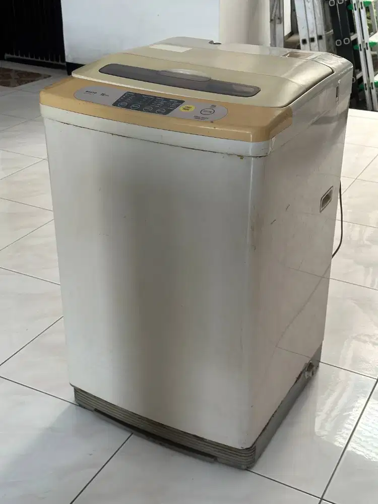 Mesin Cuci Sanyo, 1 Tabung, 8.5 Kg, Bukaan Atas, Surabaya