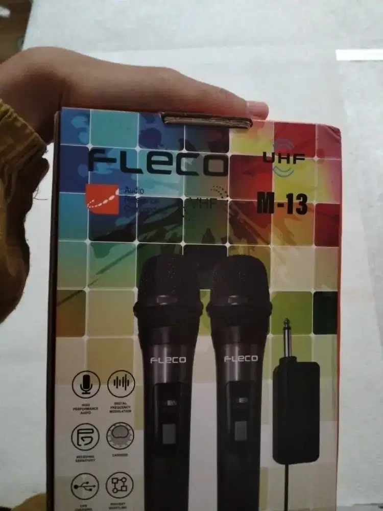 Fleco Mic Wireless M13 Microphone Karaoke Tanpa Kabel