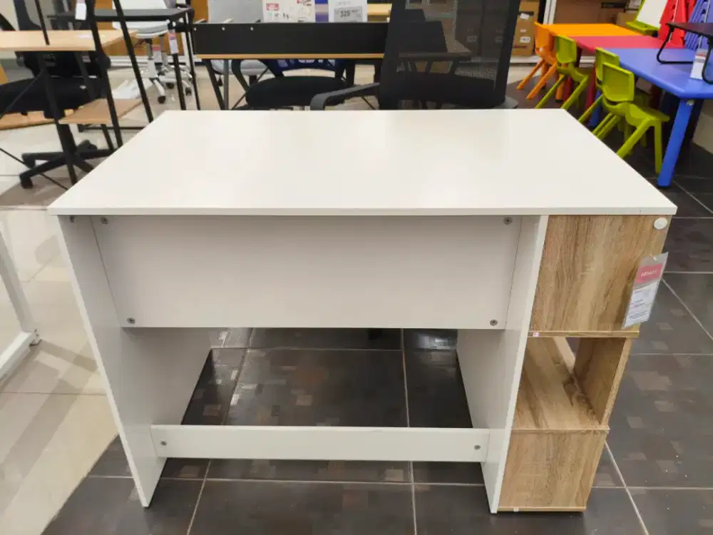Selma Eris Meja Kantor 100 – Minimalis, Rapi & Fungsional!
